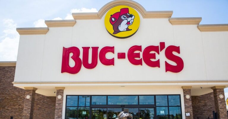Does Buc-Ee’s Accept Apple Pay In 2025?